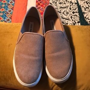 Steve Madden slip one. Size 10